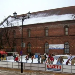 lodowisko w toruniu1