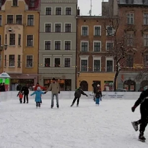 lodowisko w toruniu3